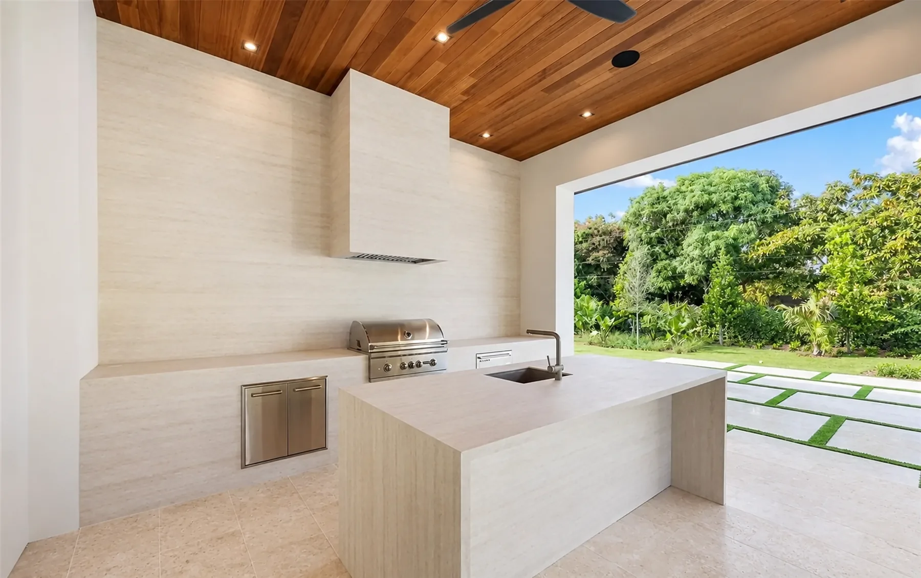 Covered lanai with summer kitchen